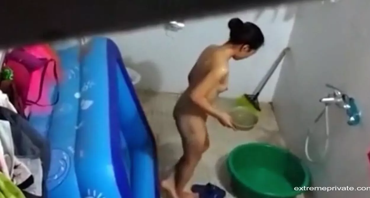 voyeurism girl shower cambodia Porn Pics Hd