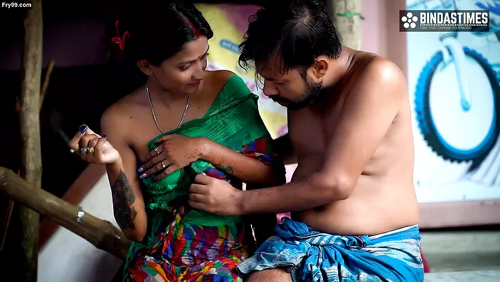 Indian Village Mom Tricked Into Sex - Village Outdoor